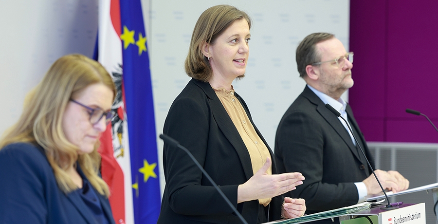StS Barbara Eibinger-Miedl, StS Josef Schellhorn, StS Ulrike Königsberger-Ludwig