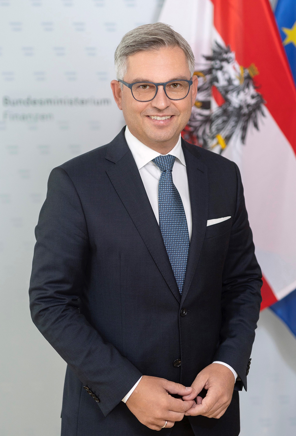 Porträt von Finanzminister Magnus Brunner
